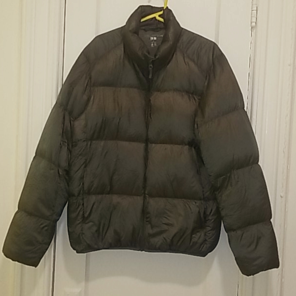 Women's Uniqlo size M olive green puffer jacket